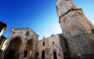 Santuário de São Miguel Arcanjo, em Monte Sant'Angelo, no Gargano - Puglia