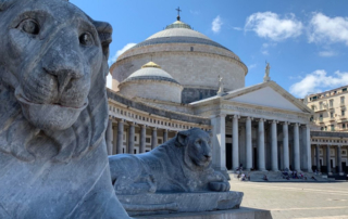 Napoli é beleza e caos - Piazza Plebiscito