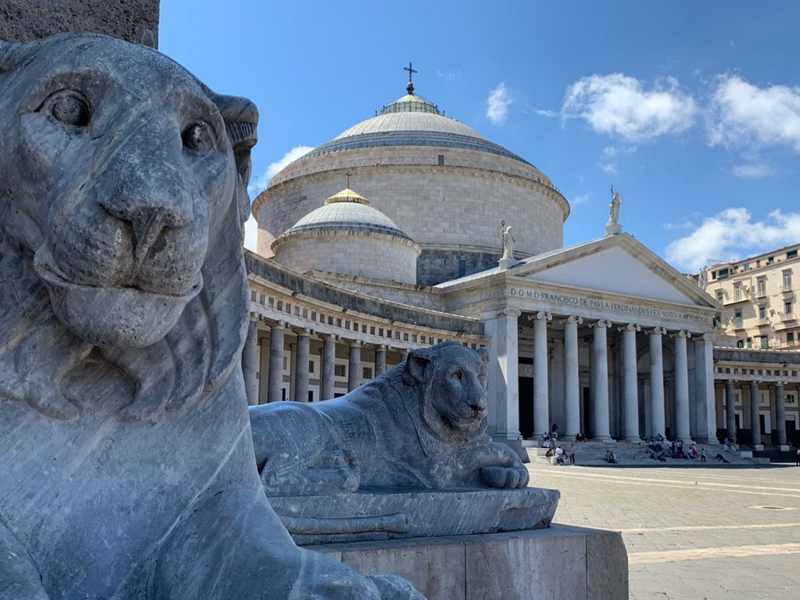 Napoli é beleza e caos - Piazza Plebiscito